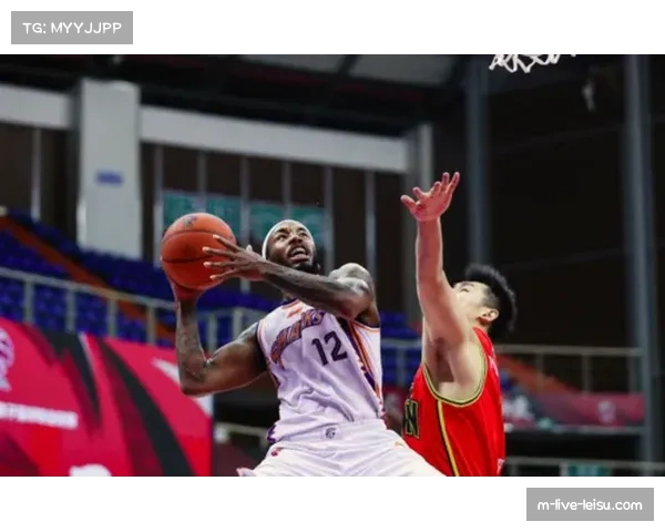 上海队上演14连胜逆袭 外援引进成球队战绩转折点 上海队上演14连胜逆袭 外援引进成球队战绩转折点